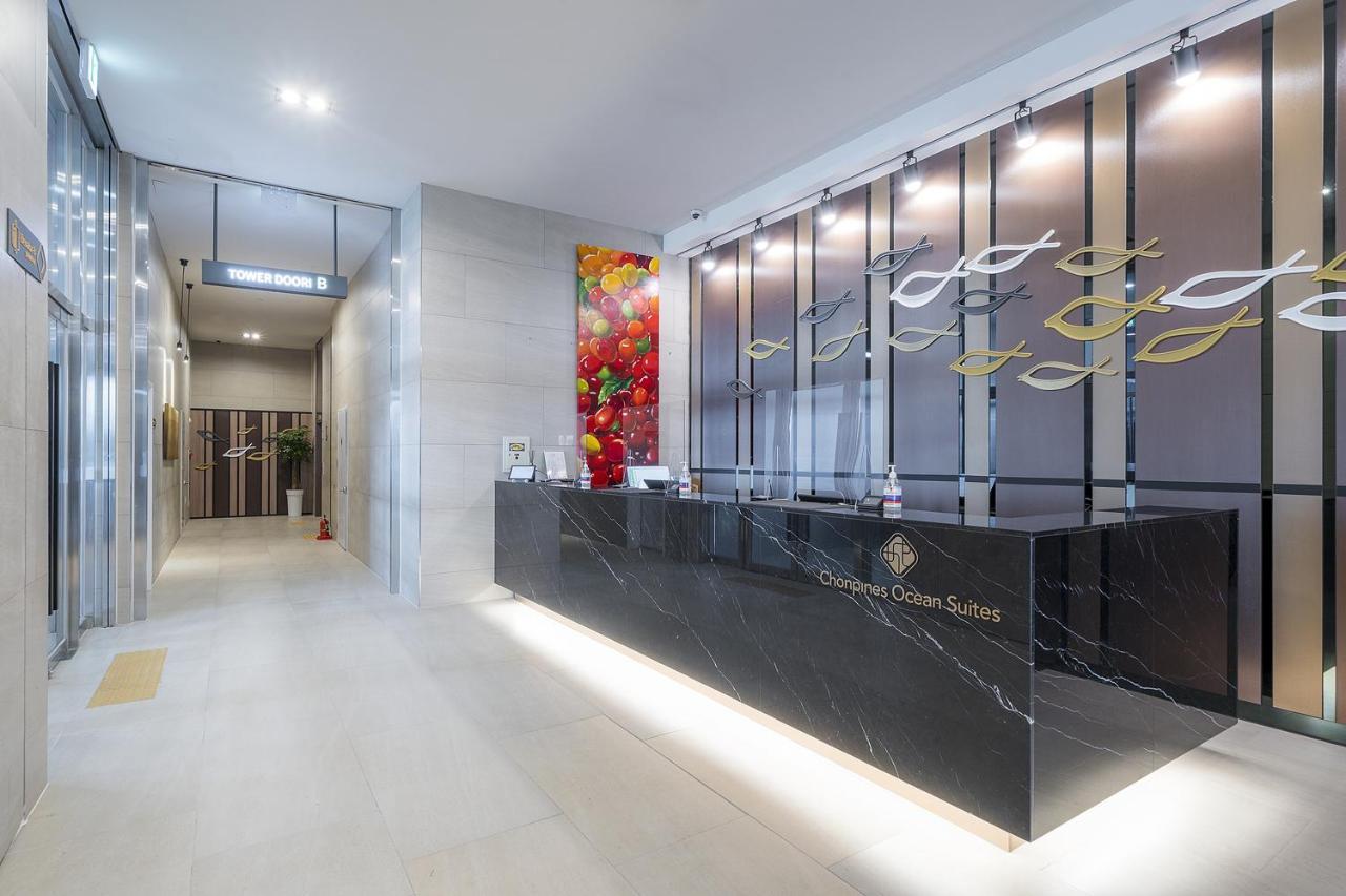 Gangneung Chonpines Ocean Suites Hotel Bagian luar foto