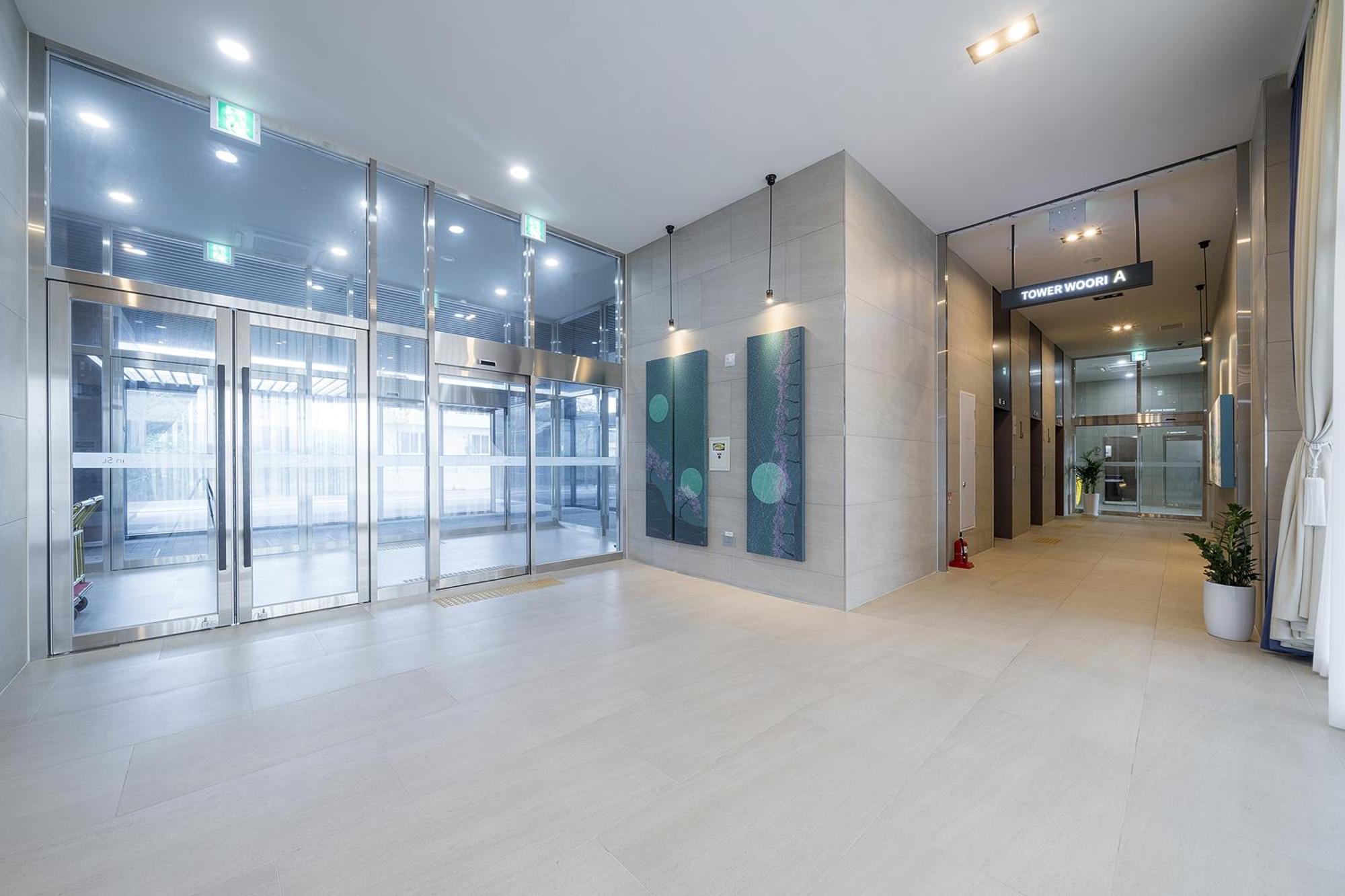 Gangneung Chonpines Ocean Suites Hotel Bagian luar foto