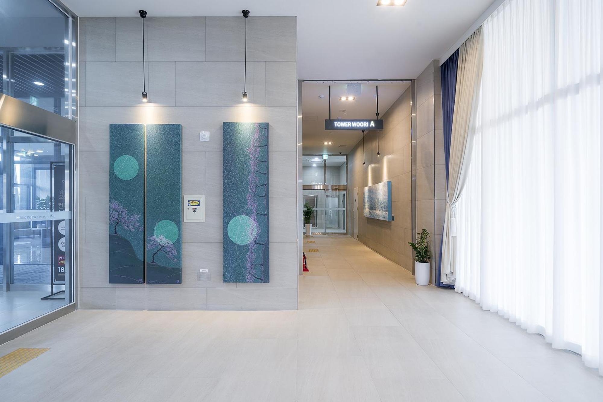 Gangneung Chonpines Ocean Suites Hotel Bagian luar foto